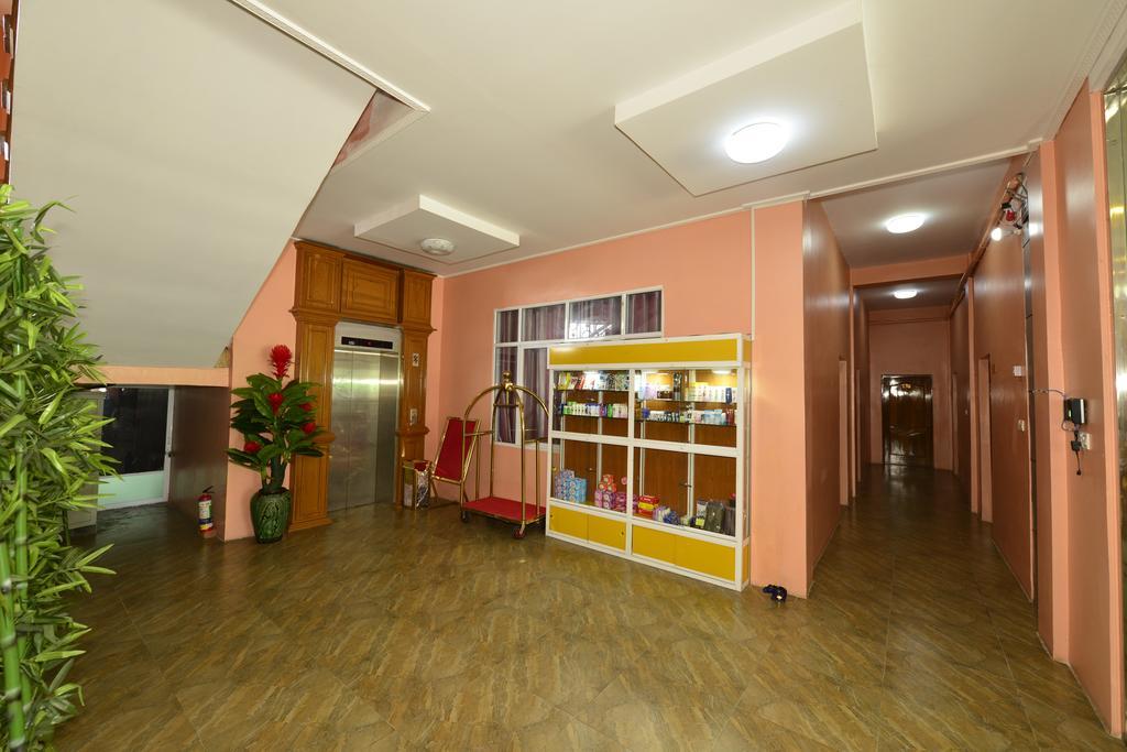 Royal Naung Yoe Hotel Мандалай Экстерьер фото